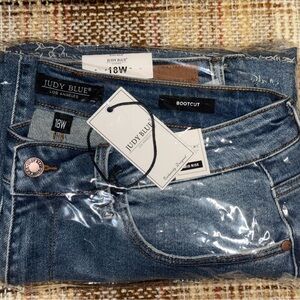 Judy Blue Mid Rise Denim Jeans